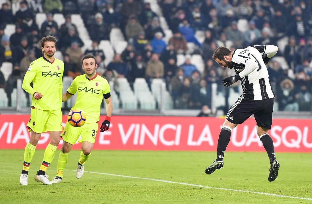 Juventus golea a Bolonia en la Serie A