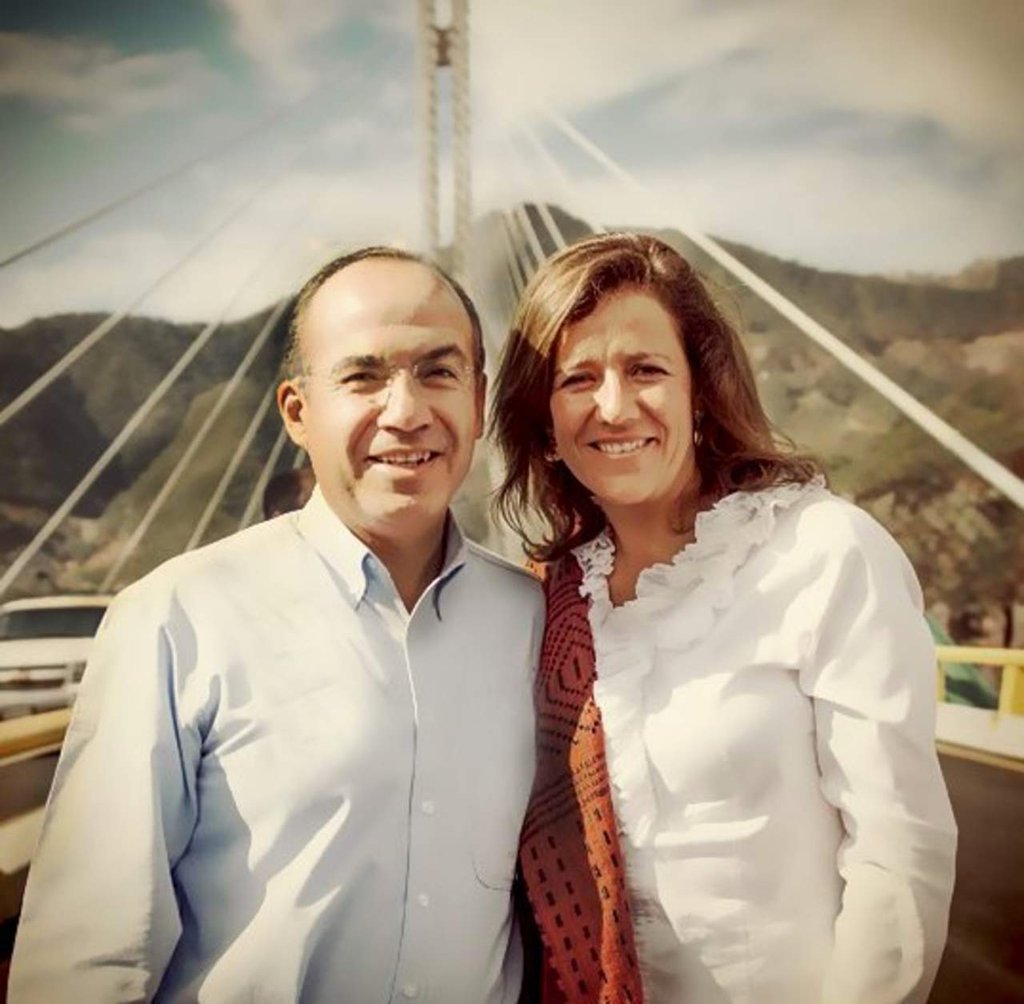 Celebran Calderón y Zavala 24 años de matrimonio