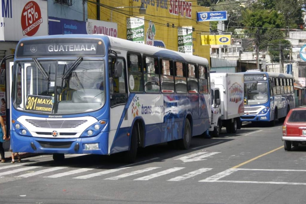 Cancelan huelga programada transportistas de Guatemala