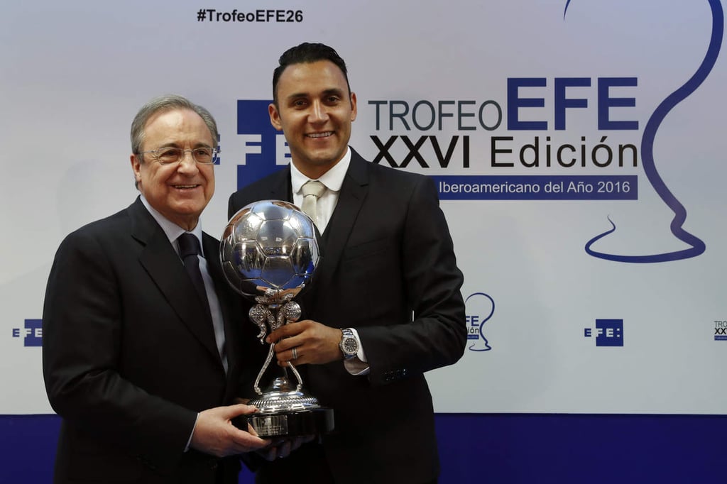 Presidente de Costa Rica felicita a Keylor Navas por Premio EFE