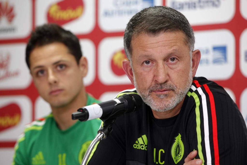 Confía Osorio en que 'Chicharito' recuperará paso goleador