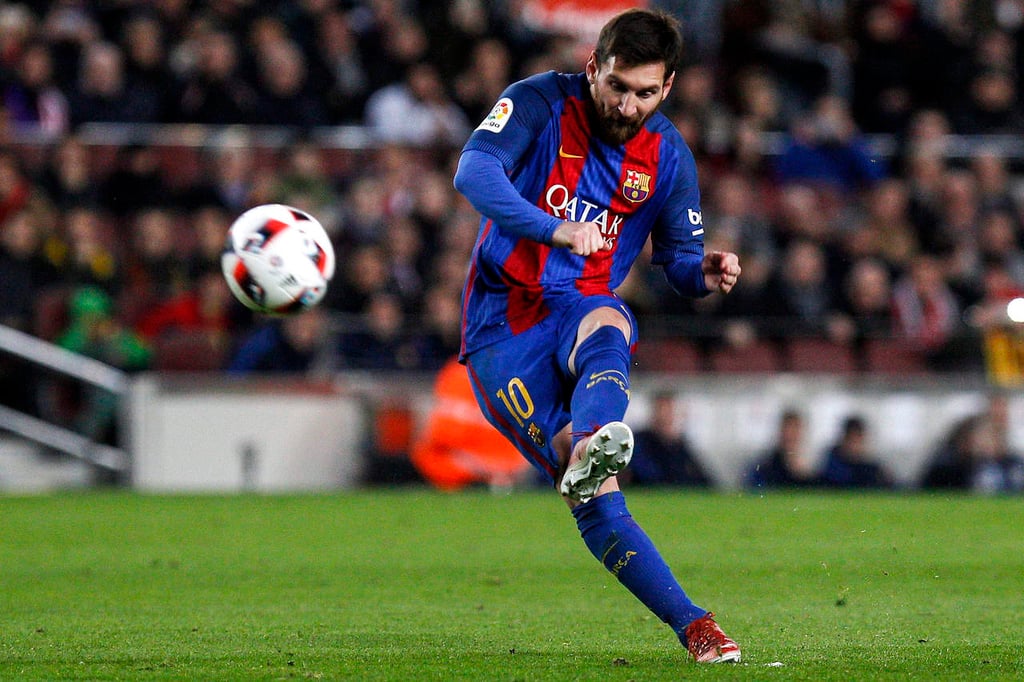 Resuelve Messi de tiro libre y avanza Barcelona en Copa del Rey