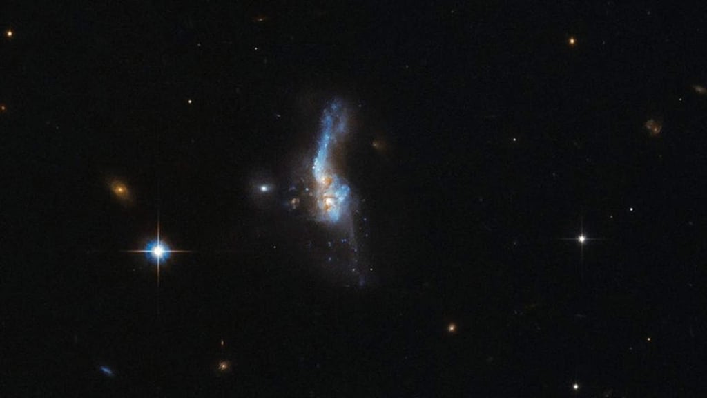 El impresionante momento en que colisionan dos galaxias