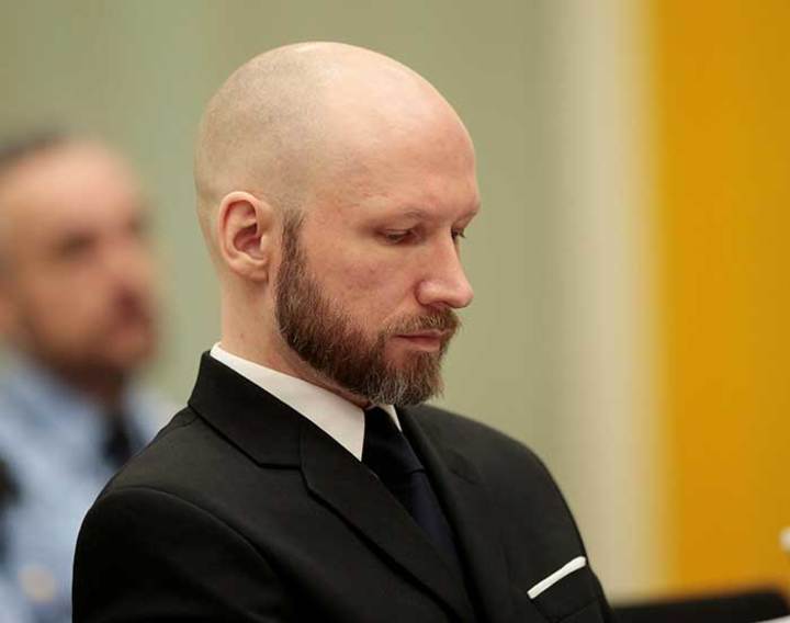 Breivik dice que aislamiento carcelario lo ha radicalizado