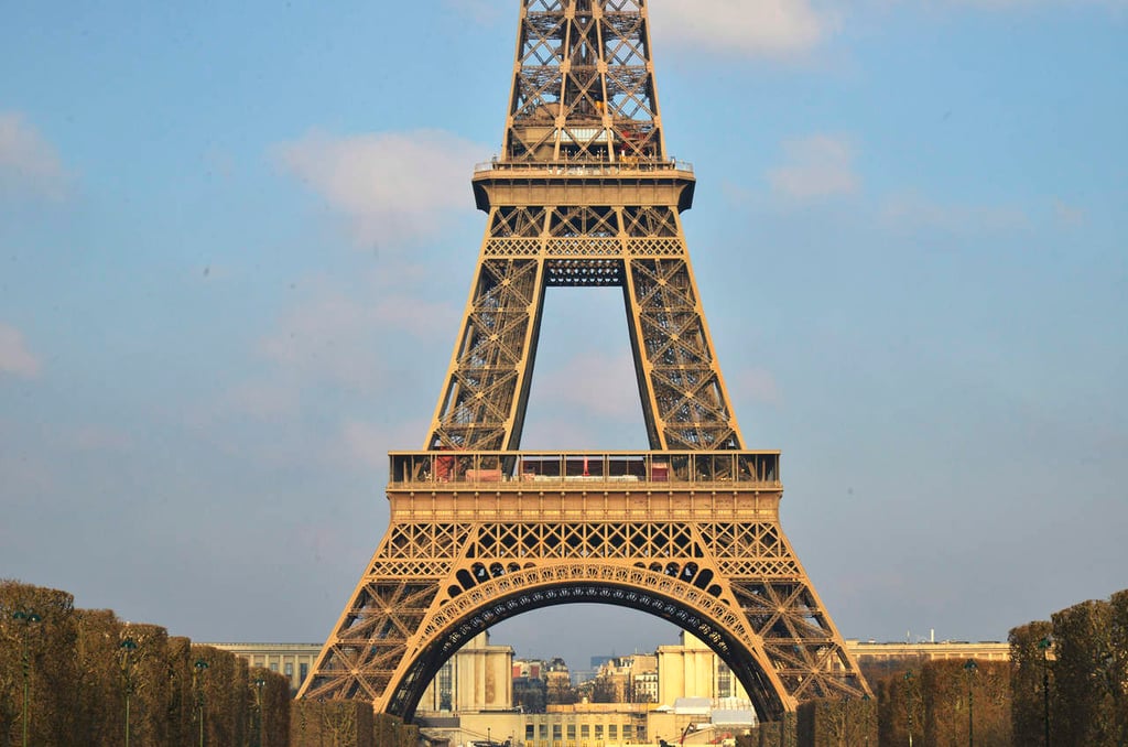 Realizarán obras para mejorar las visitas a la Torre Eiffel