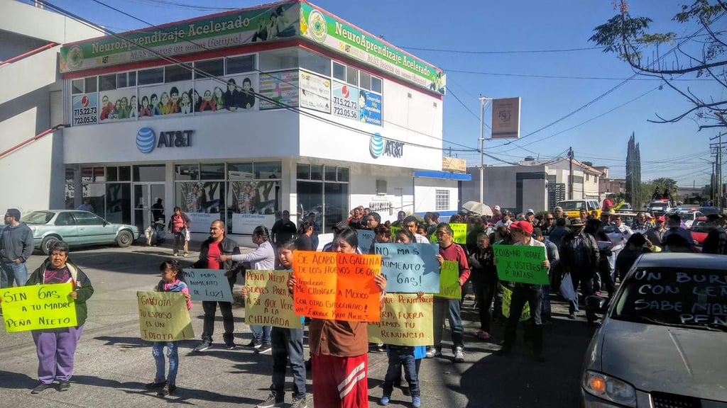 Marchan contra las reformas en Gómez Palacio