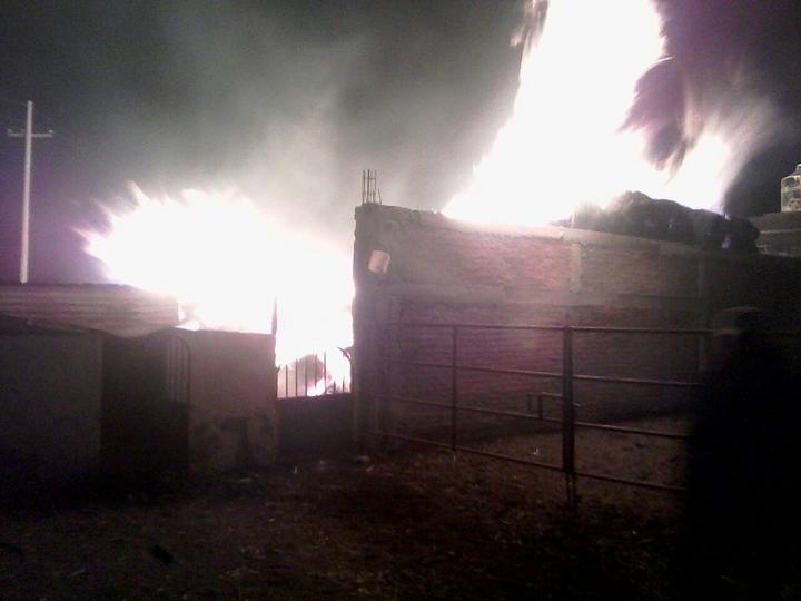 Se registra incendio en rancho del ejido Benito Juárez