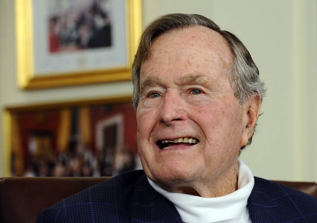Hospitalizan al expresidente George H. W. Bush