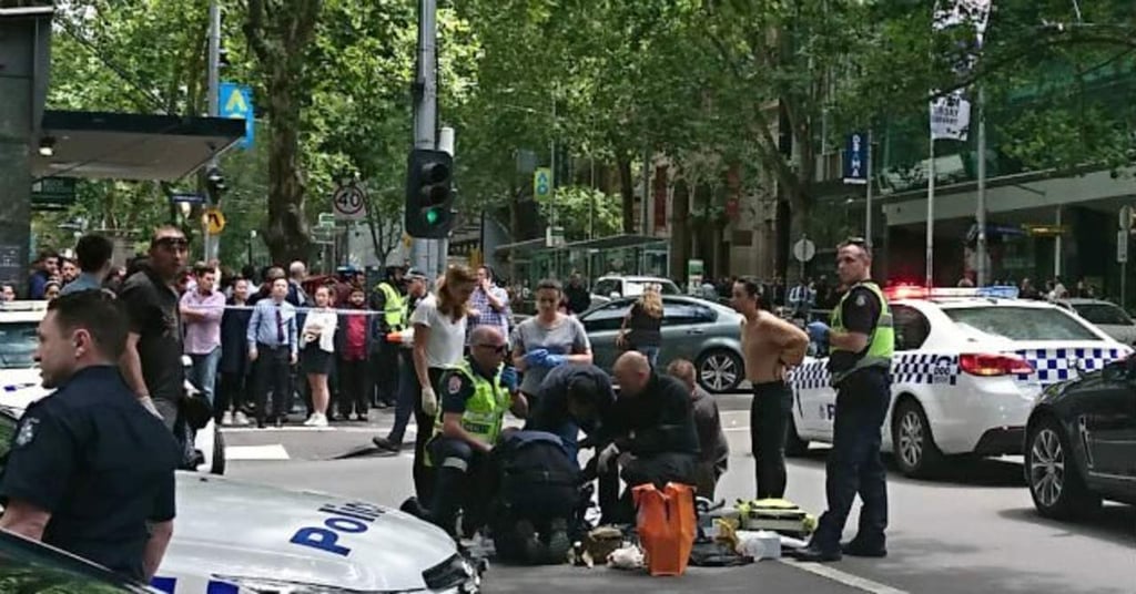 Conductor arrolla a decenas de personas en Melbourne