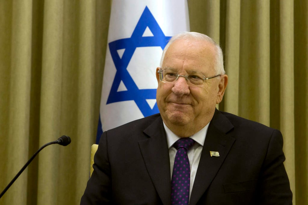 Le colocan marcapasos al presidente de Israel