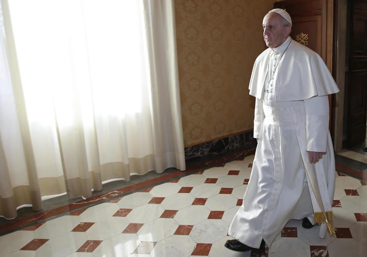 Papa Francisco pide prudencia ante alarma desatada por Trump