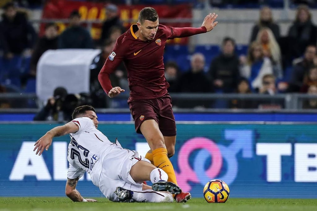 Roma derrota por la mínima a Cagliari