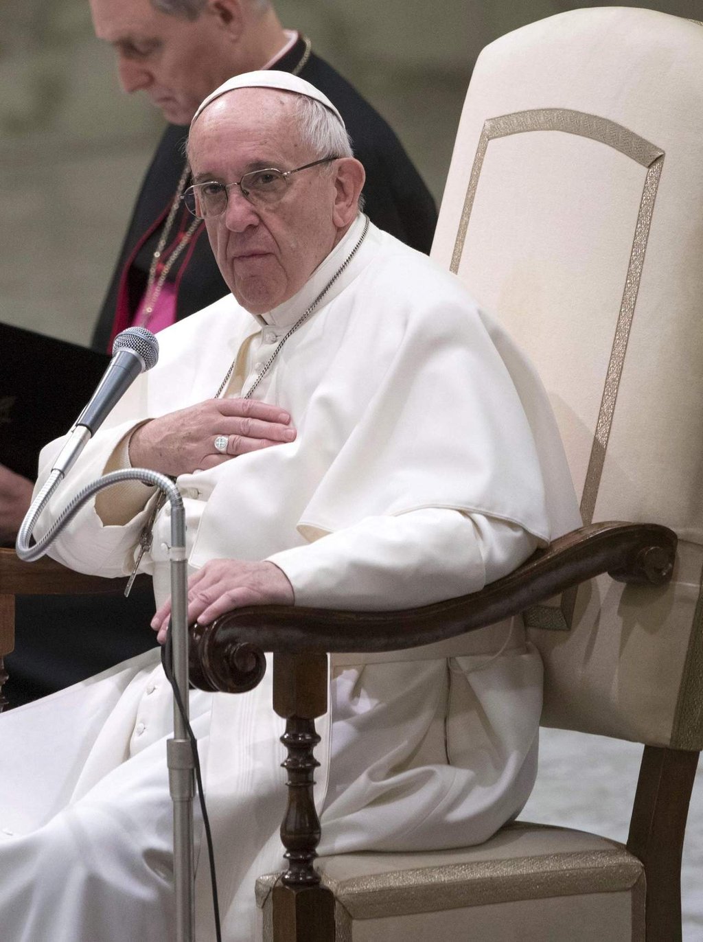 Urge al Papa frenar 'espiral de miedo' por malas noticias