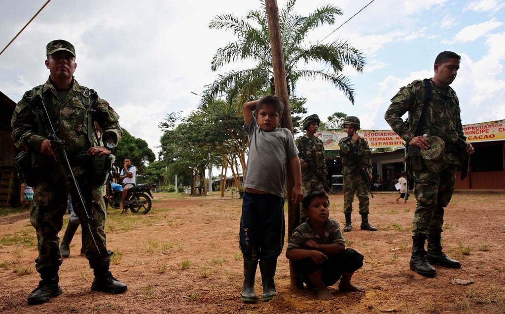 Advierten con interrumpir proceso de paz si FARC no entrega a menores