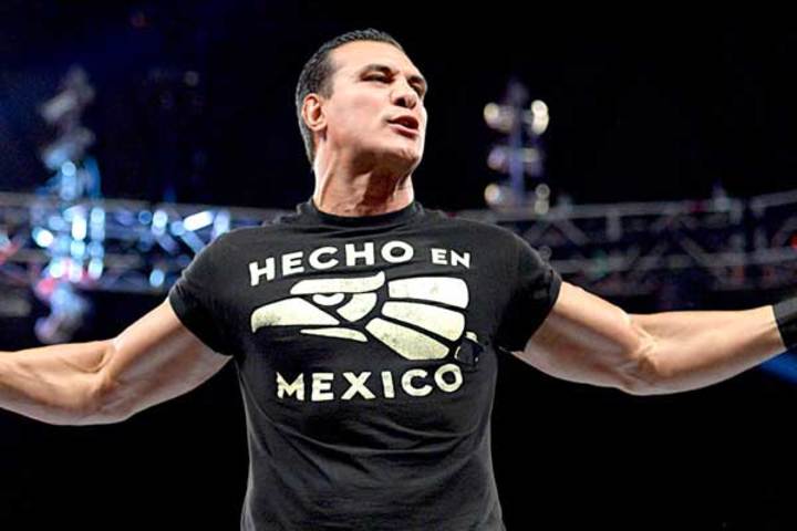 El luchador Alberto 'El Patrón' es 'Personaje mexicano del año'