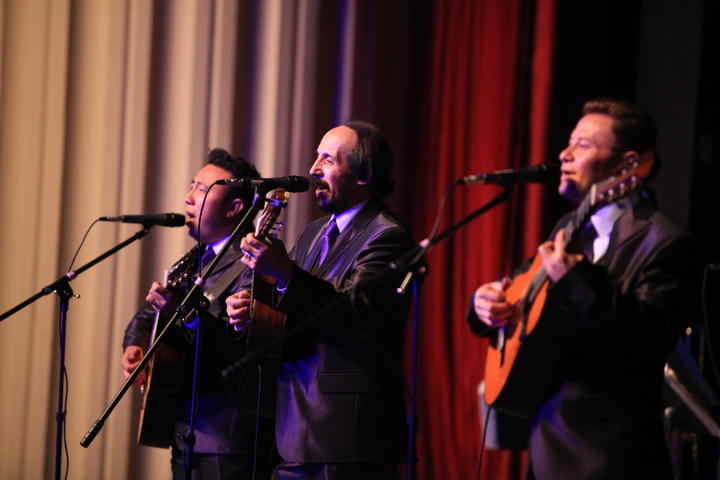 Los Panchos y la Orquesta de Beto Díaz regalan una noche de recuerdos