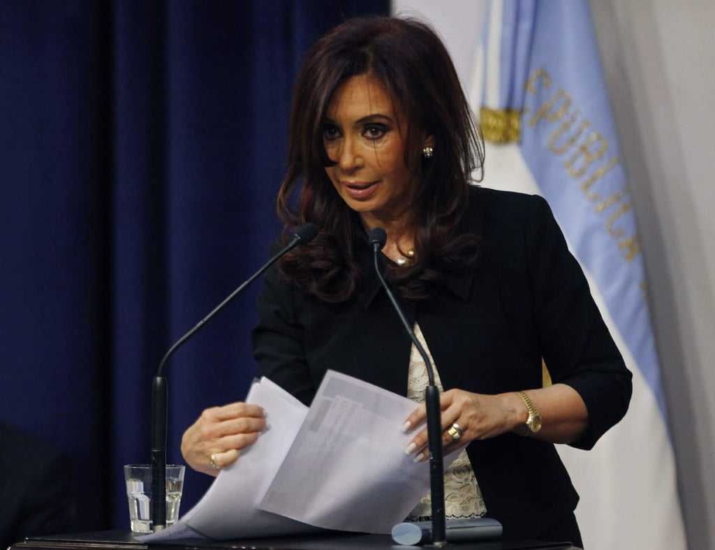 Citan a Cristina Fernández e hijos por presunta corrupción