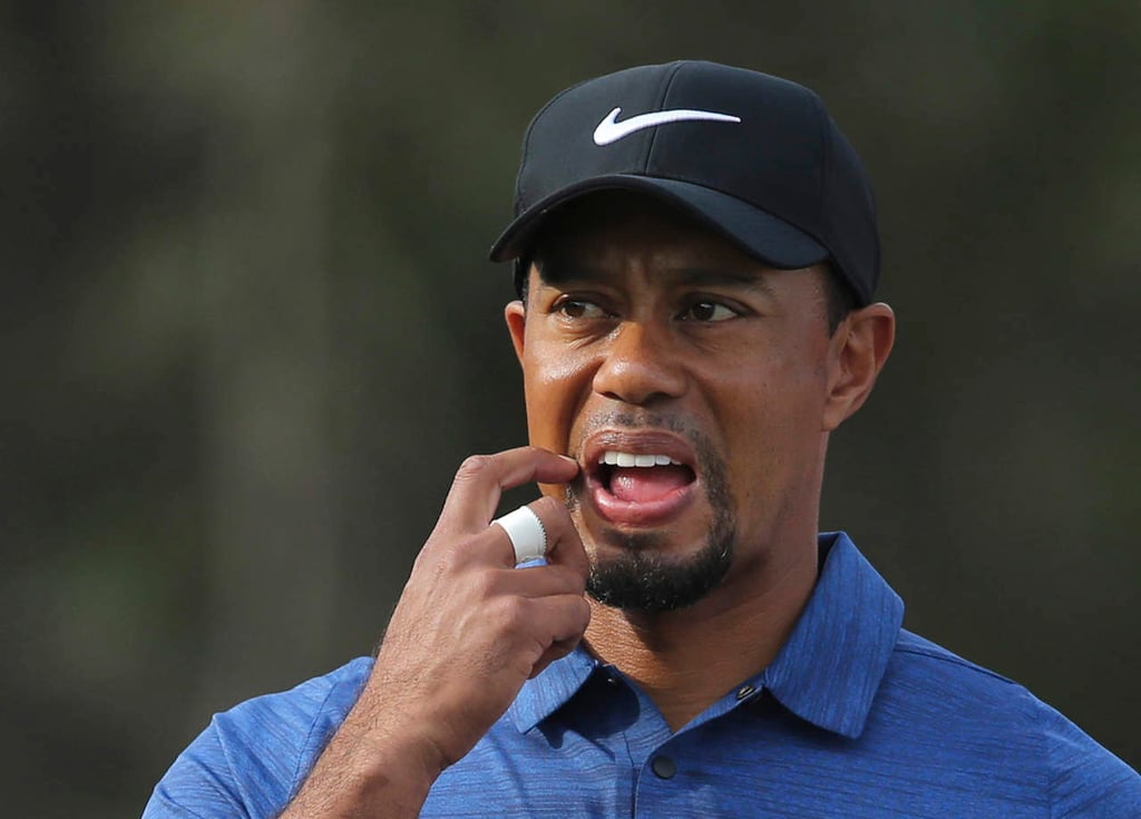 Tiger Woods se retira del torneo de Dubai