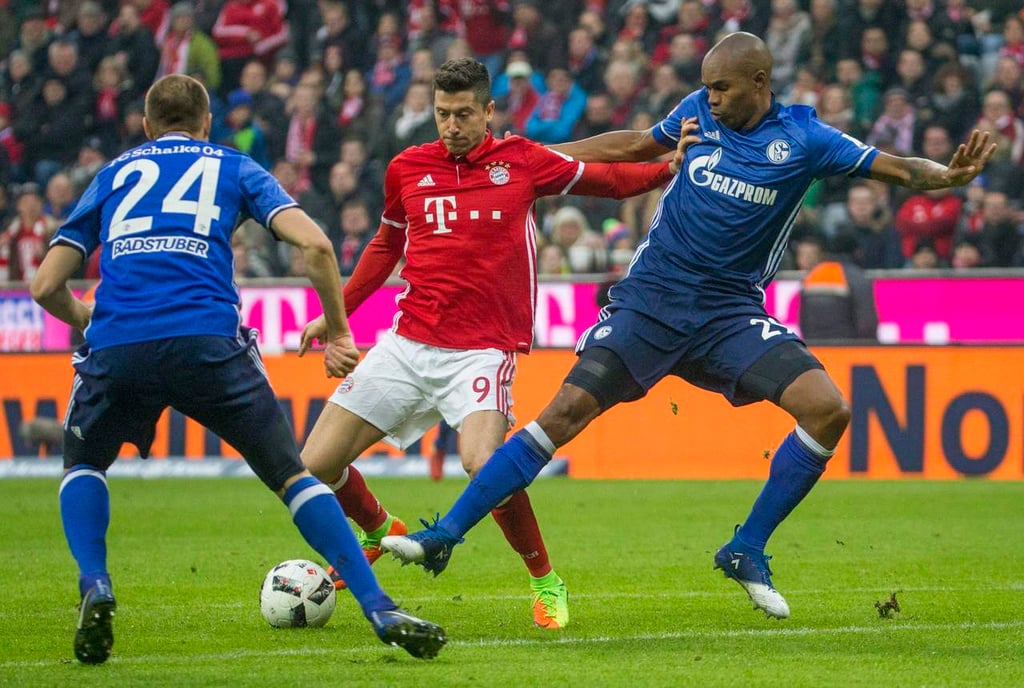 Con esfuerzo, Bayern Munich apenas empata 1-1 con Schalke 04