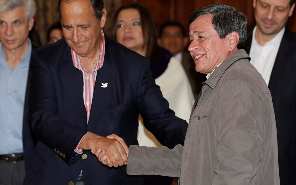 Gobierno de Colombia y ELN arrancan proceso de paz en Quito