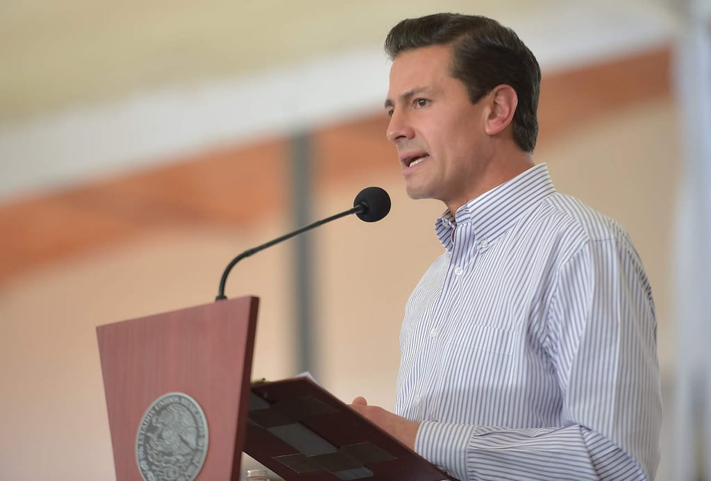 Recibirá Peña Nieto a migrantes provenientes de EU en el AICM
