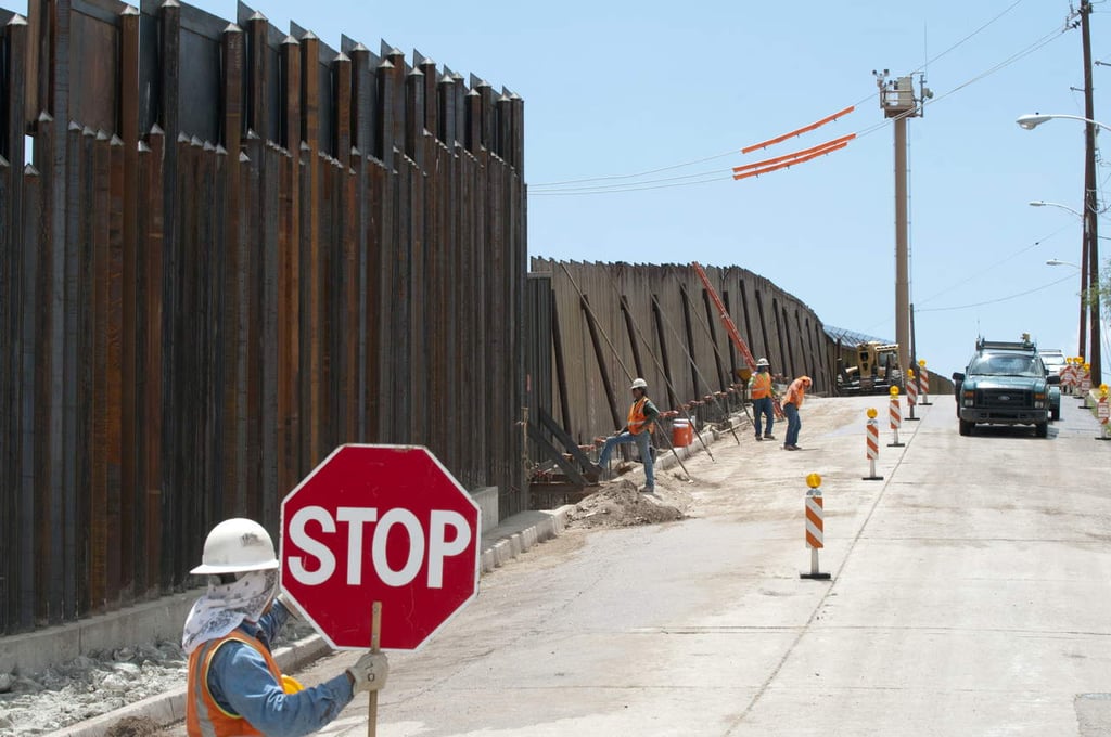 Muro en México es respuesta ficticia a inmigración, aseguran expertos