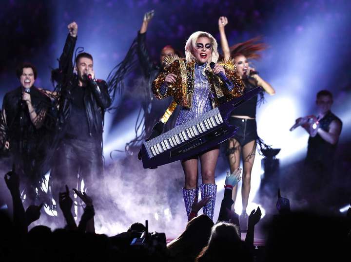 Lady Gaga y Metallica juntos en los Grammy 2017