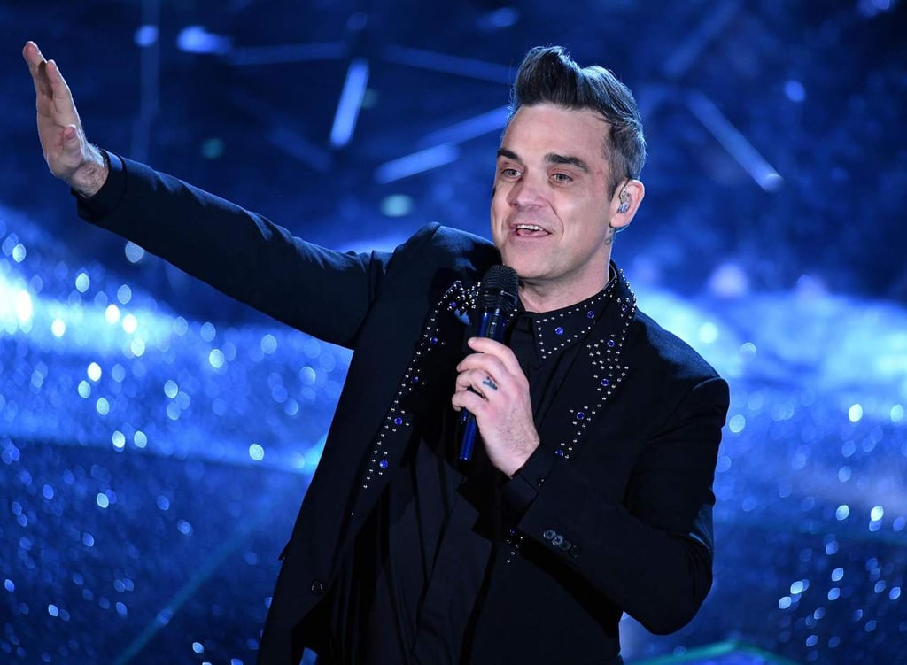 1974: Ve la primera luz Robbie Williams, famoso cantante británico