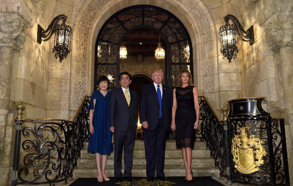Juegan golf en Florida primer ministro japones y Trump