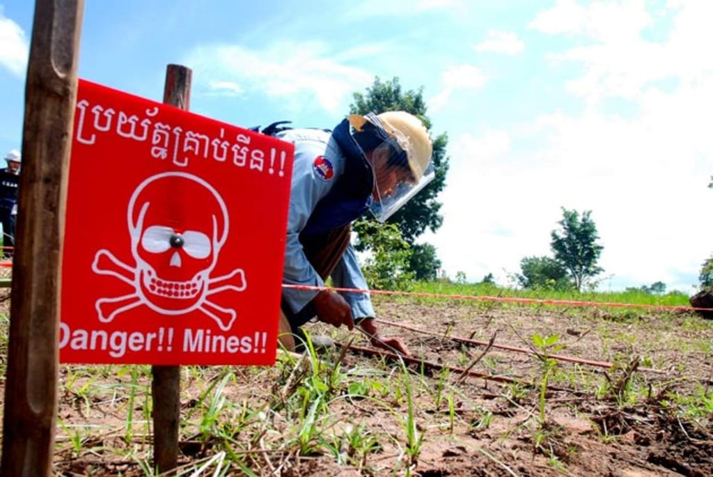 Detiene Camboya retiro de minas de EU; esperará ayuda internacional