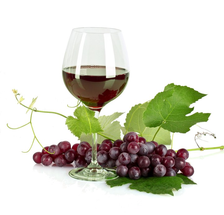 CINCO  BENEFICIOS del vino tinto