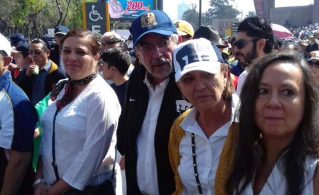 Participa rector de la UNAM en marcha contra Trump