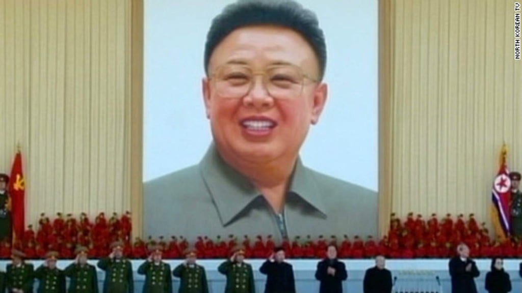 Celebra Corea del Norte 75 aniversario de Kim Jong-il