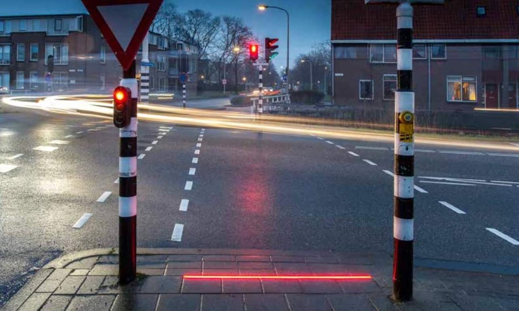Países Bajos instala semáforos en el suelo