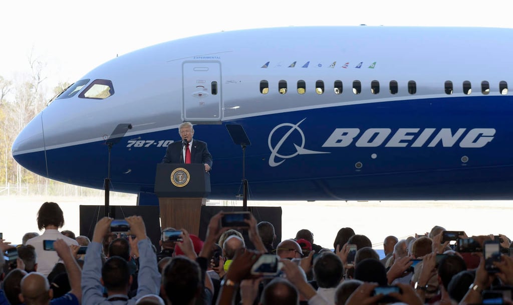 Retoma Trump discurso proteccionista en fábrica de Boeing