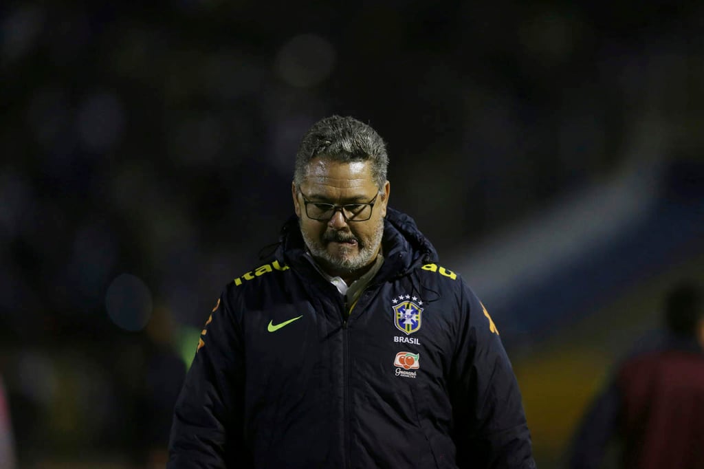 Despide Brasil a técnico que los hizo campeones en Río 2016
