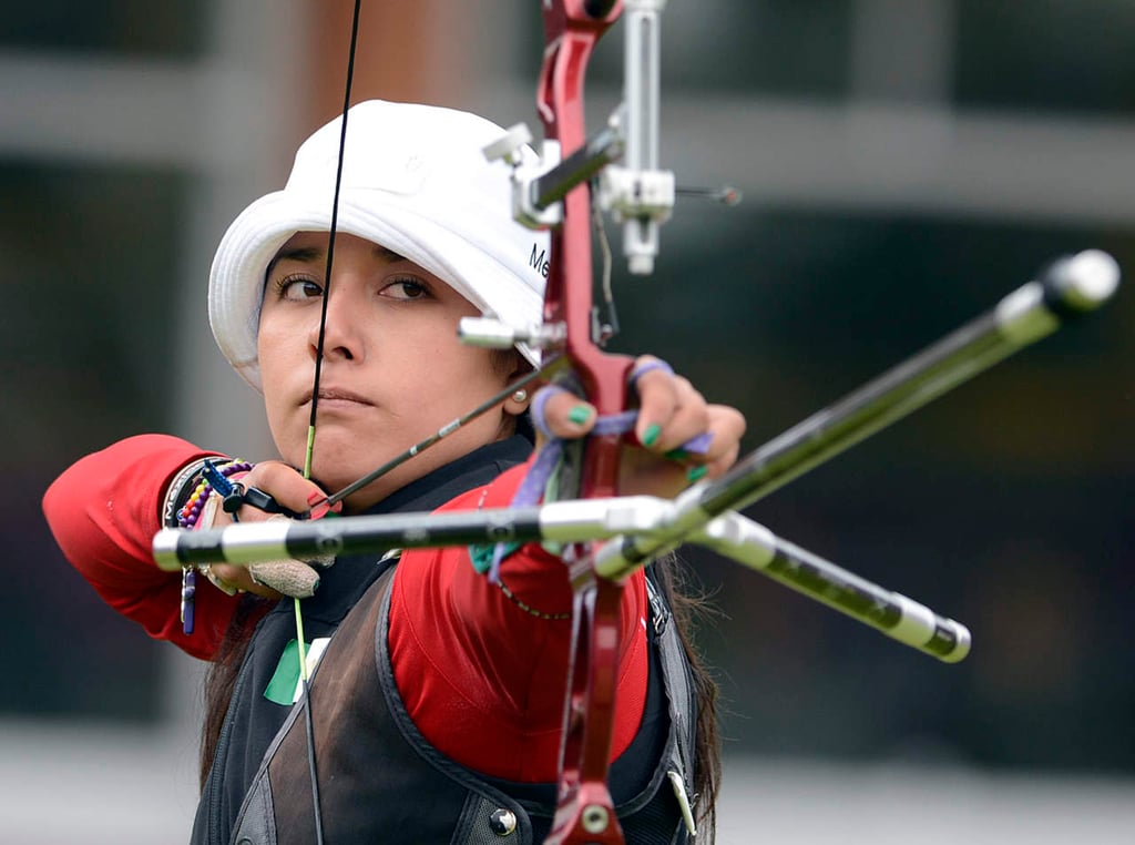 Medallista olímpica Mariana Avitia regresa al tiro con arco