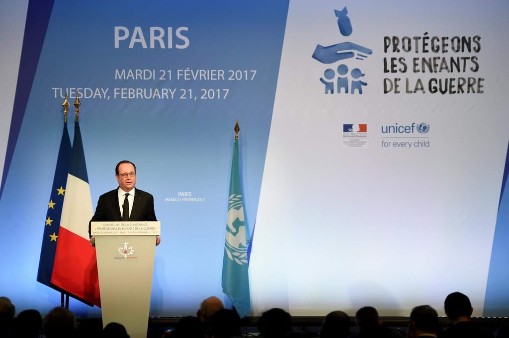 Pide Hollande a Reino Unido a recibir menores migrantes con familia