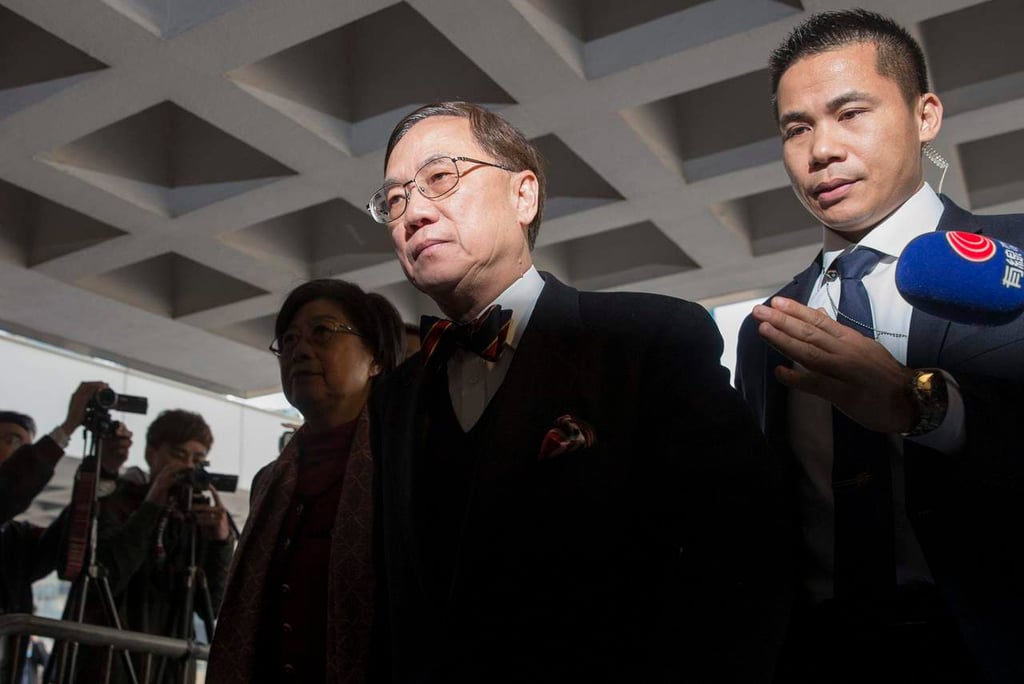 Encarcelan a exglíder de Hong Kong por conducta ilegal