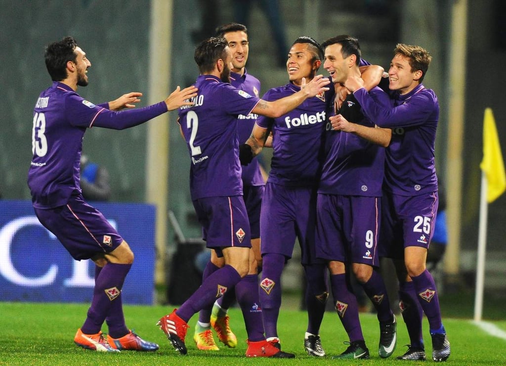 Fiorentina y Salcedo a finiquitar pase a octavos de Europa League