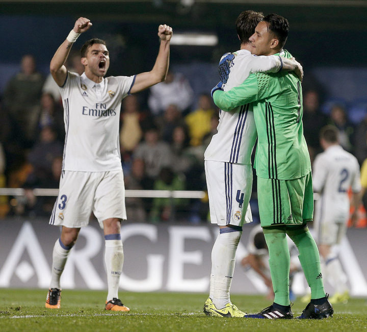 Real Madrid salva el liderato