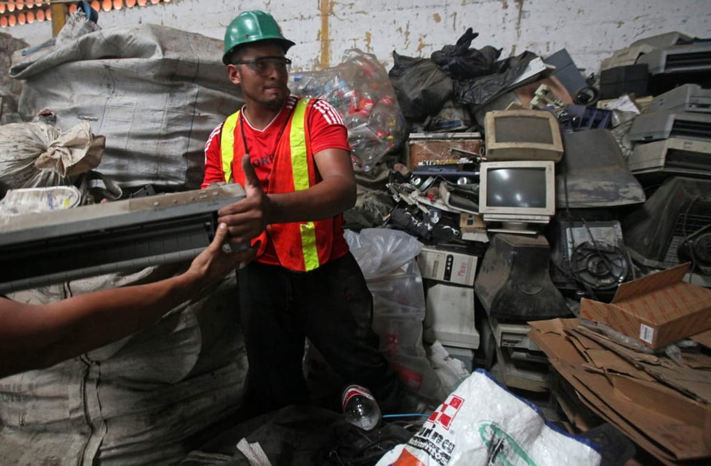 Asegura Profepa más de 15 toneladas de desechos electrónicos en Veracruz