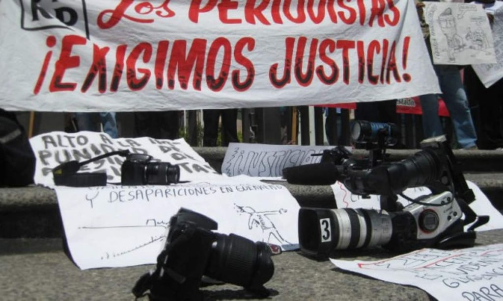 Protestan periodistas en sur de México por asesinato de reportero