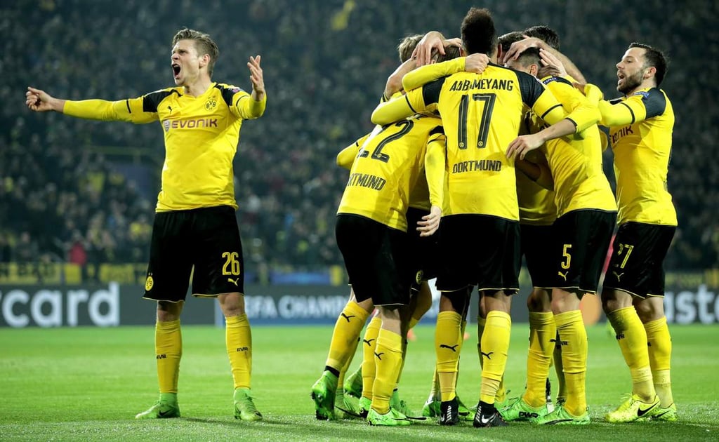 El Dortmund se mete en cuarto con triple de Aubameyang