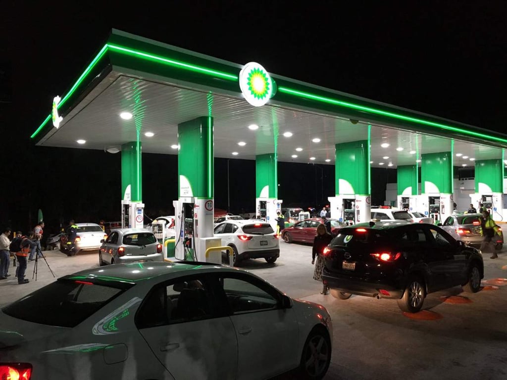 Abrirá petrolera británica BP mil 500 gasolineras en México