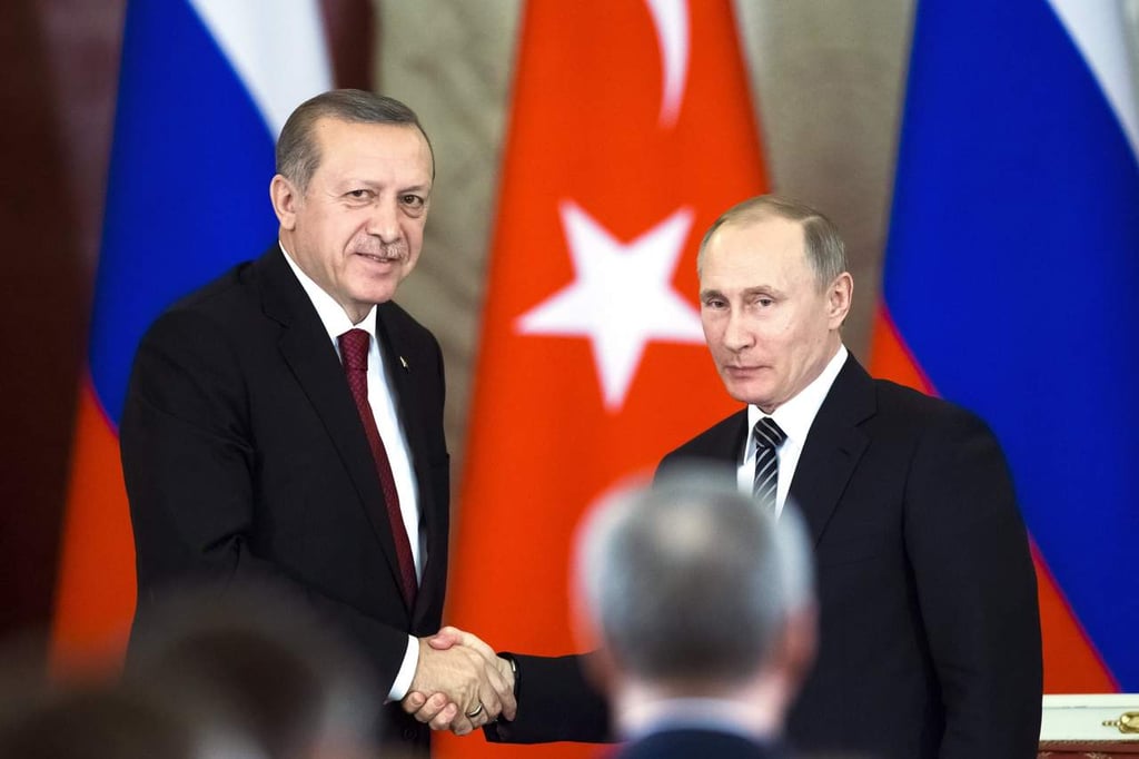 Destaca Putin relación Rusia - Turquía