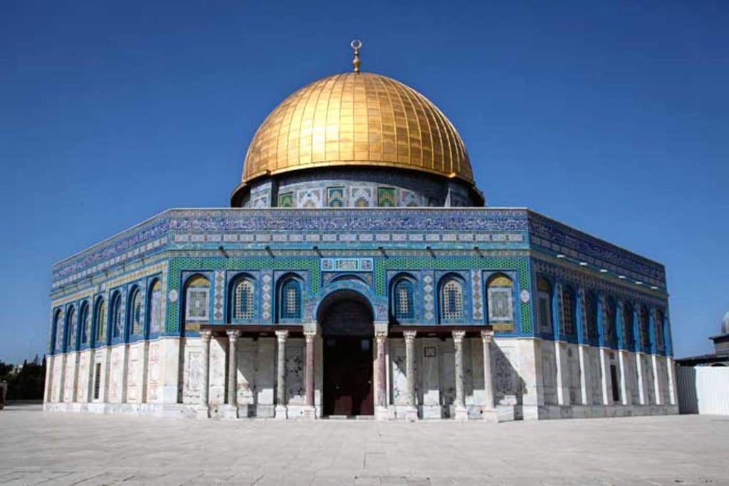 Protestan árabes israelíes por ley sobre altavoces en mezquitas