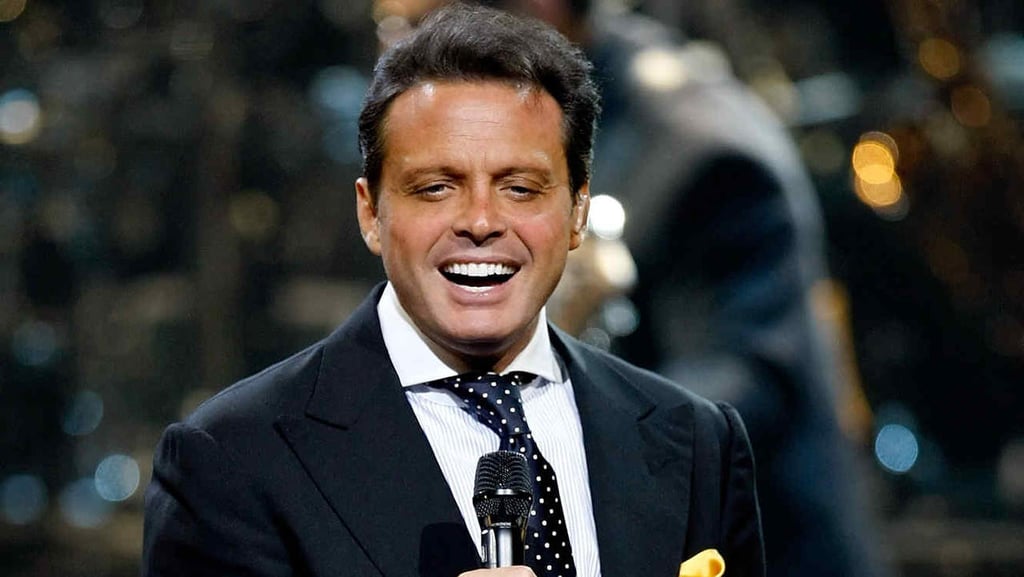 Warner Music demanda a Luis Miguel