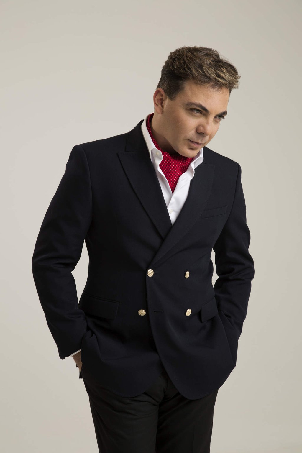 Estrena Cristian Castro el video de 'Simplemente tú'