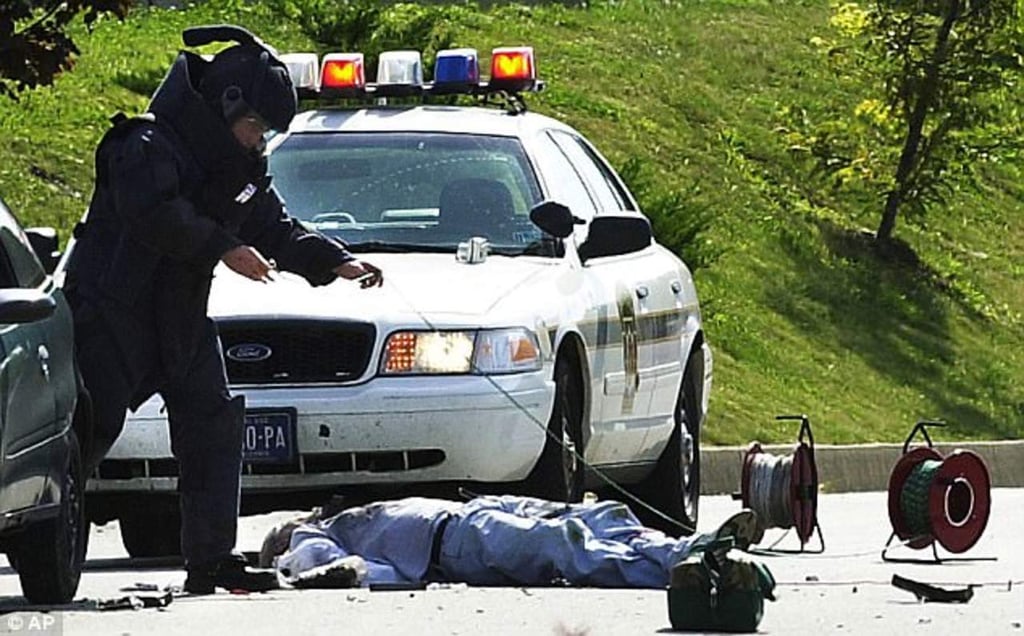 La mujer que puso una bomba en el cuello de un repartidor
